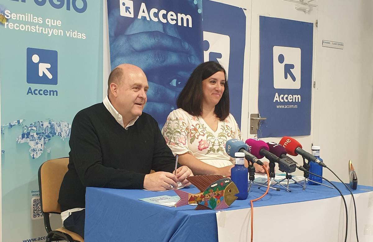 Braulio Carles, responsable de Accem en Castilla-La Mancha y Amparo Centenera, responsable del programa de valoración y reagrupación