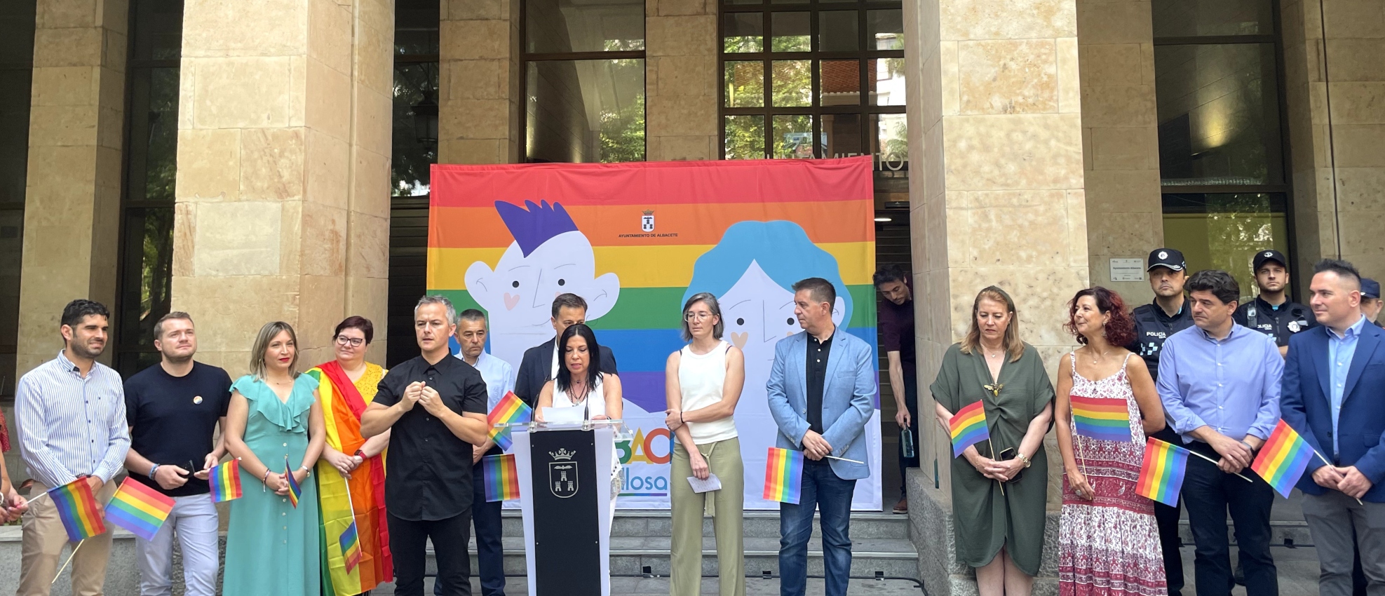 Acto institucional por el Día Internacional del Orgullo en el Ayuntamiento de Albacete.
