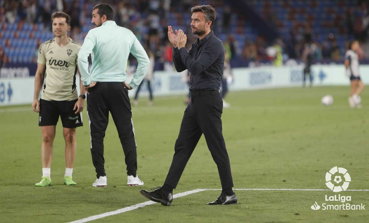 Rubén Albés: "Nunca he visto nada igual" (sobre la afición). Foto: Liga SmartBank.