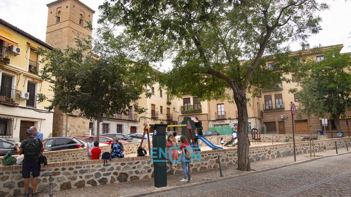 Paseo de San Cristóbal. En uno de sus antiguos palacios se sitúa la leyenda de la Noche Toledana. Foto: Rebeca Arango.