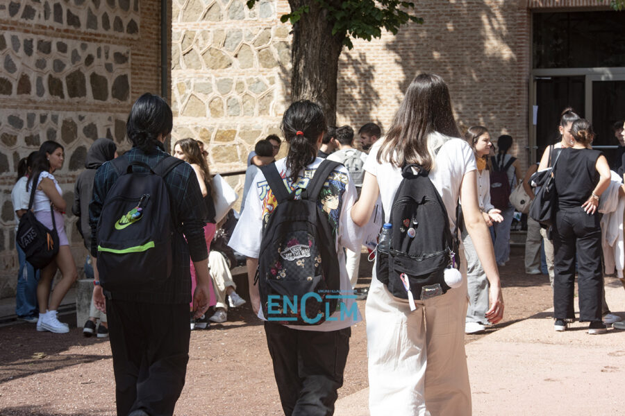 Castilla-La Mancha saca nota en el informe PISA: el alumnado, por encima de la media de España y de la UE en ciencias