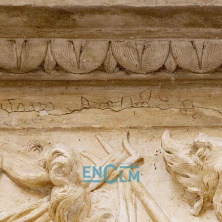 Firma de Gustavo Adolfo Bécquer en la fachada del convento de San Clemente. Foto: Rebeca Arango.