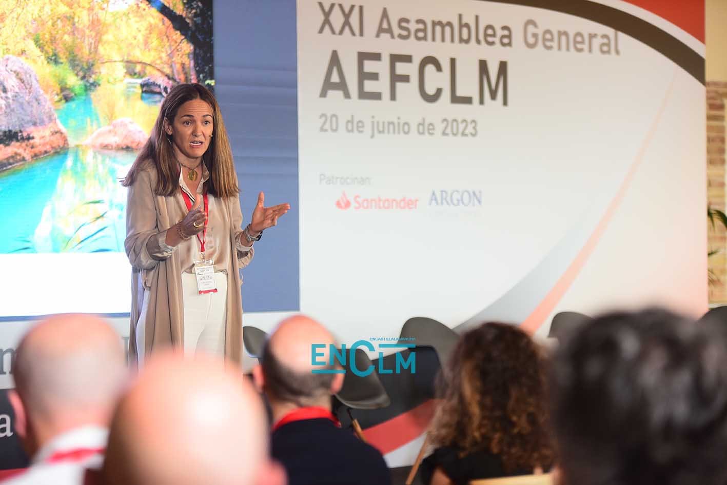 Lara de Mesa en la Asamblea General la Empresa Familiar de Castilla-La Mancha