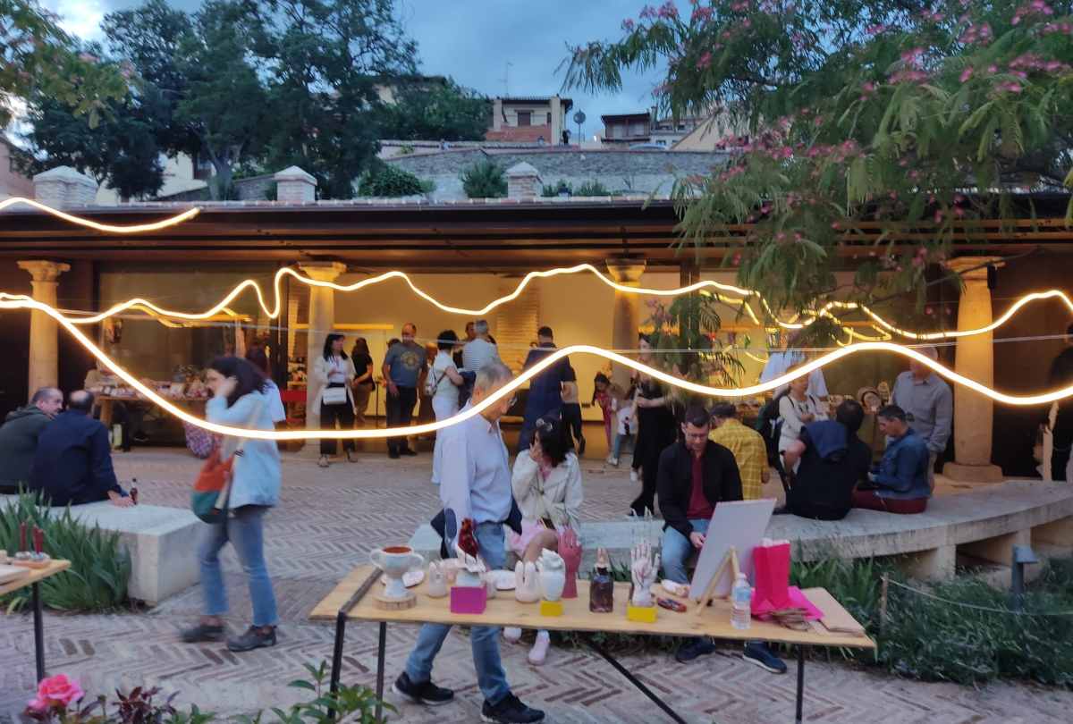 Mercado de Artesanía en el jardín de San Lucas.