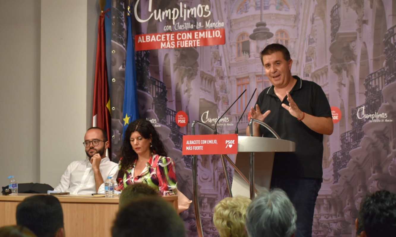 Santiago Cabañero, interviniendo en el Comité Provincial del PSOE de Albacete.