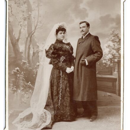Retrato de boda de finales del siglo XIX en Toledo