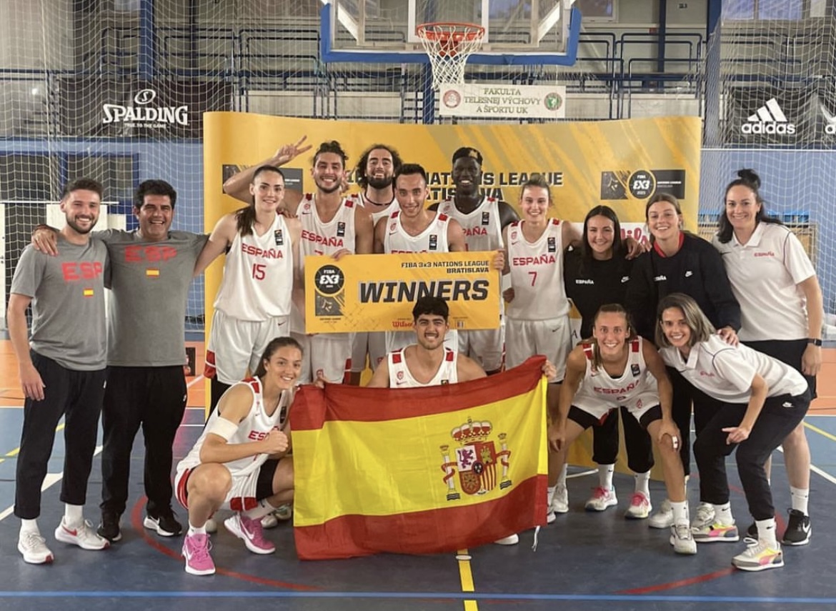 El talaverano Juanjo Santana disputa con la Selección Española la 3x3 Nations League en Bratislava.