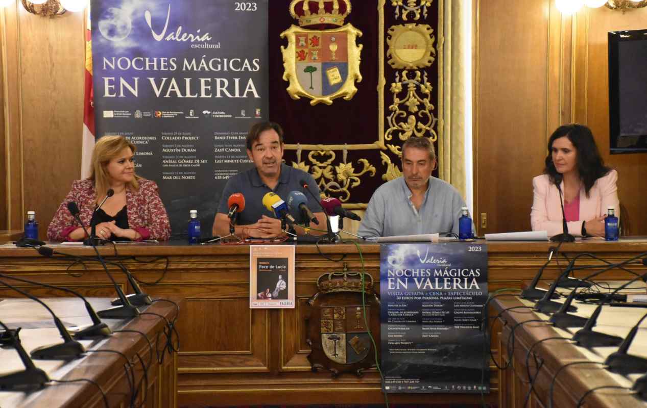 El diputado Miguel Ángel Valero ha presentado las "Noches Mágicas" en Valeria, que arrancan este sábado 17.