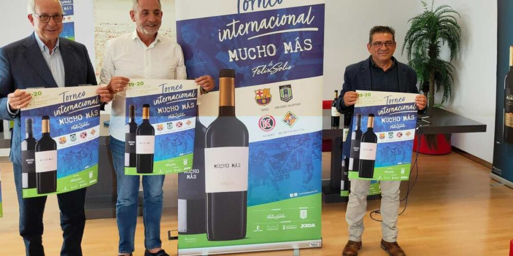 Presentación del Torneo "Mucho Más" en Valdepeñas. Foto: Viña Albali Valdepeñas.