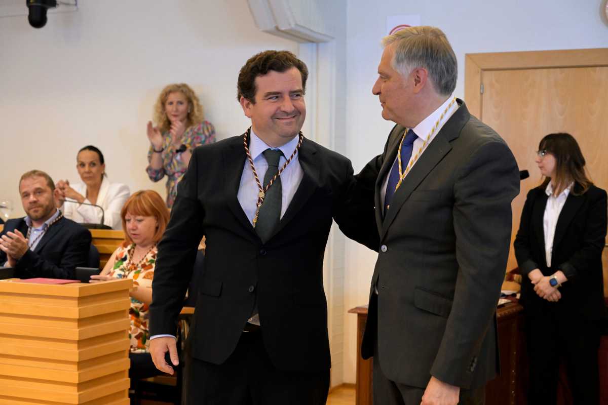 Imagen del alcalde de Ciudad Real, Francisco Cañizares (PP), y del primer teniente de alcalde, Ricardo Chamorro (Vox) Foto: EFE