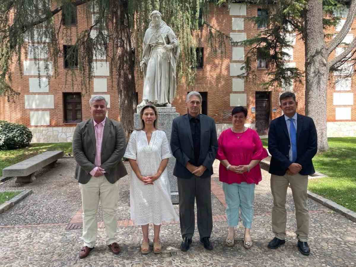 Ana Guarinos, alcaldesa de Guadalajara se reúne conel rector de la Universidad de Alcalá