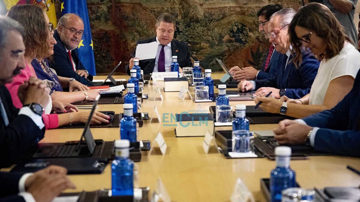 Reunión nuevo Consejo de Gobierno de Castilla-La Mancha consejeros