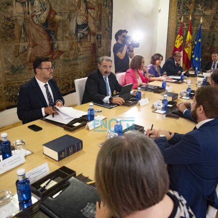 Reunión nuevo Conejo de Gobierno de Castilla-La Mancha consejeros