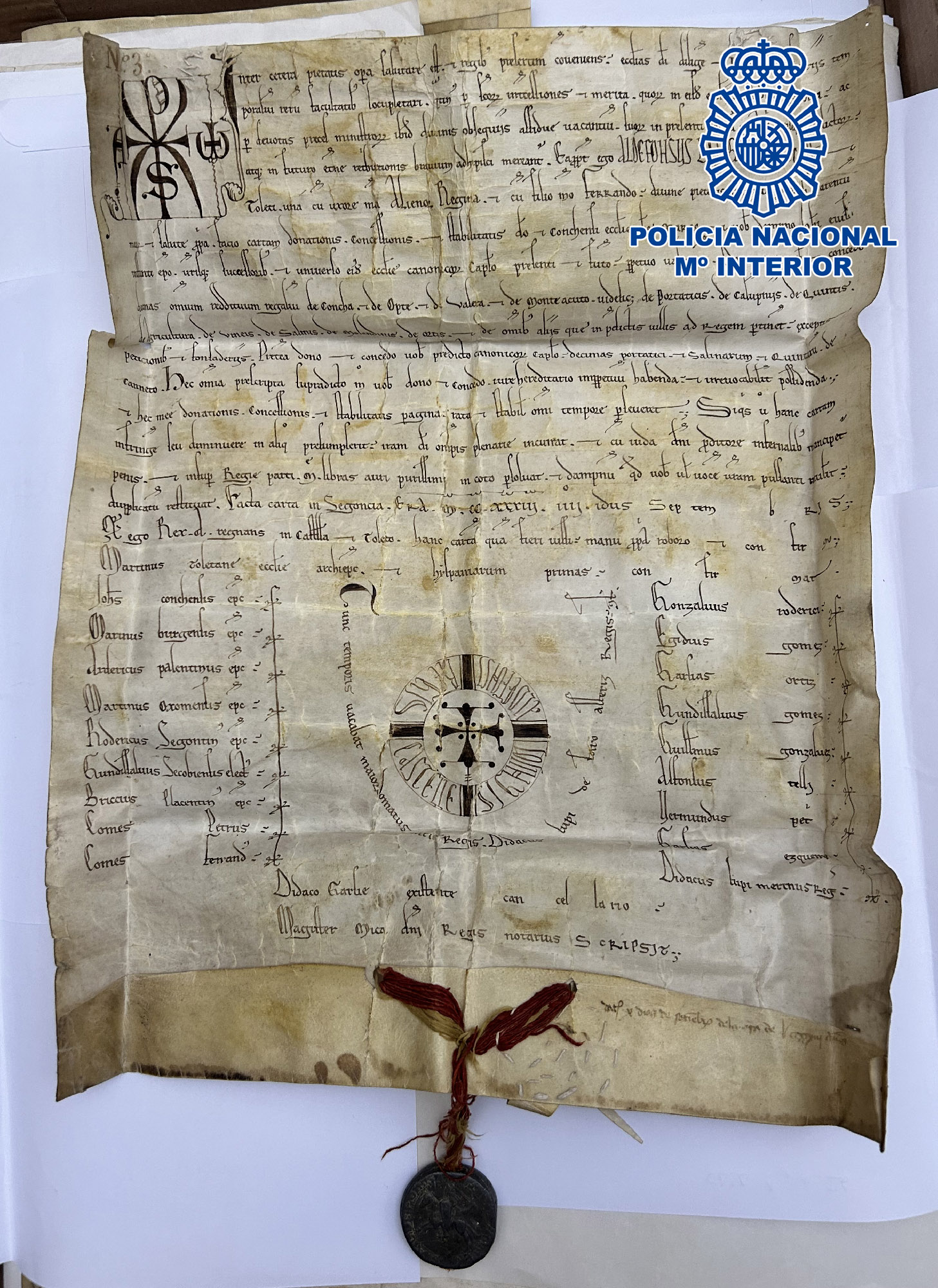 El documento del siglo XII que fue sustraído hace 43 años del Archivo Capitular de la Catedral de Cuenca.