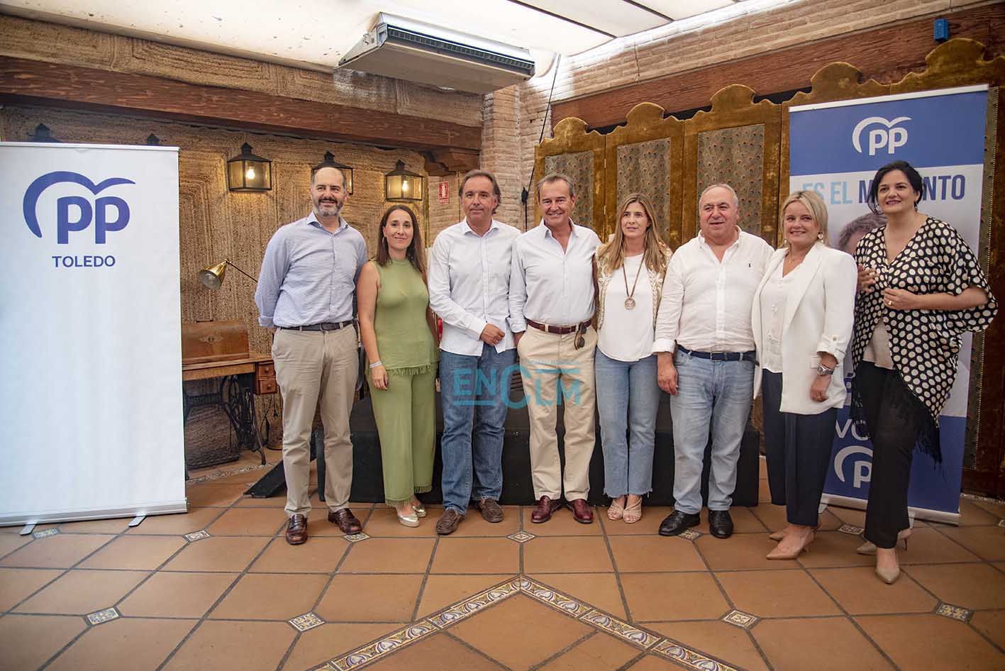 Mar Blanco junto a candidatos al Senado y al Congreso del PP en la provincia de Toledo