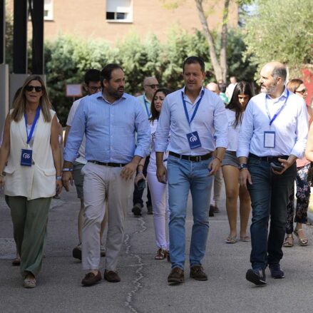 La comitiva del PP votando en Toledo. Foto: PP CLM.