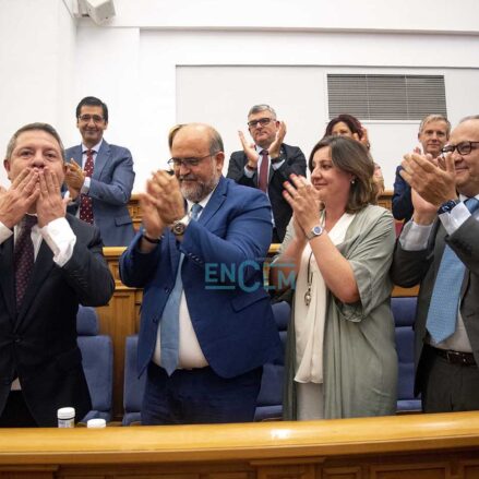 Page tras ser reelegido presidente de Castilla-La Mancha. Foto: Rebeca Arango.