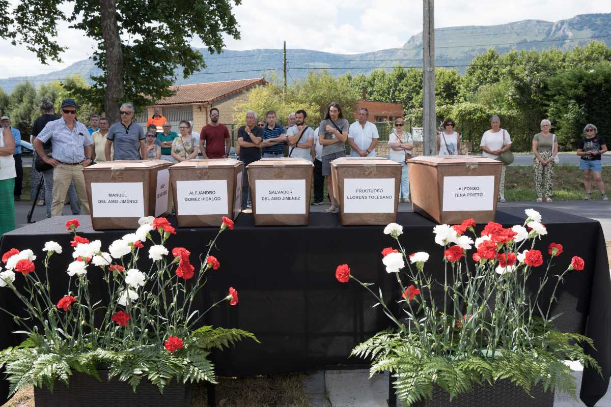 Los restos de los cinco identificados en la cárcel de Orduña (Vizcaya). Imagen del Gobierno Vasco.