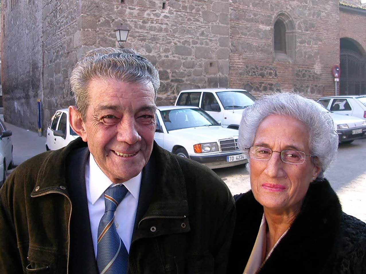 Ángel Centellas Rodríguez ha fallecido a los 90 años. En la imagen, junto a su inseparable esposa, Ana Bodas, quien murió en 2020.