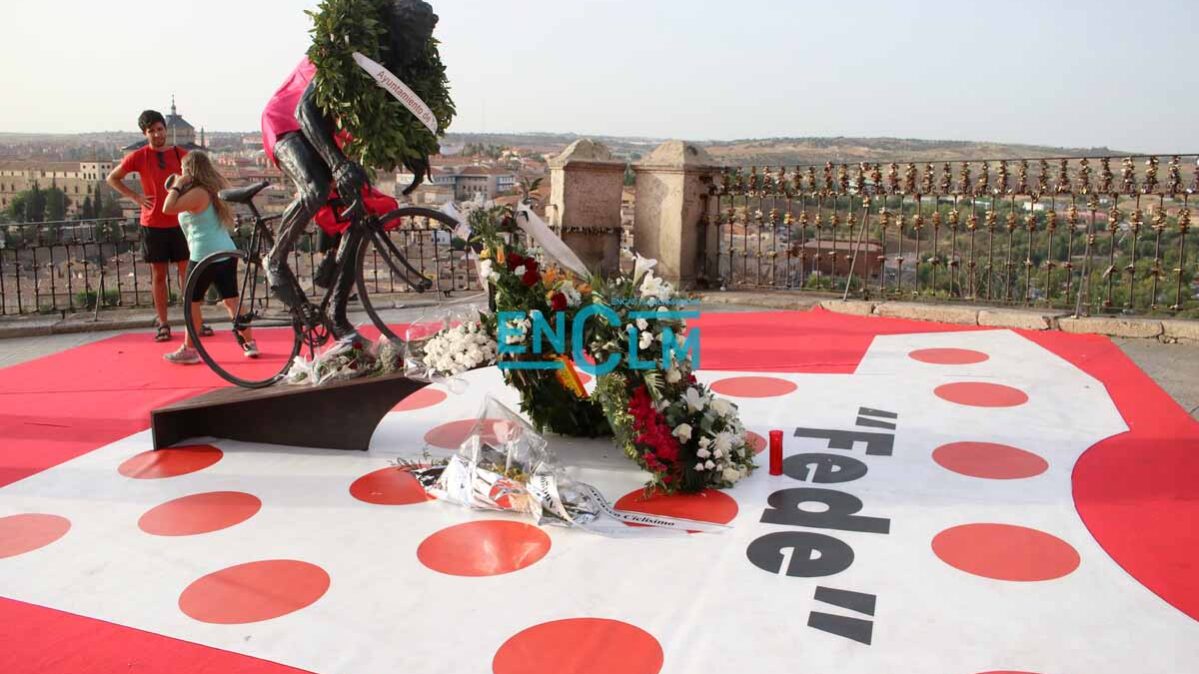 Estatua a Federico Martín Bahamontes, en Toledo. Foto: Sara M. Trevejo.