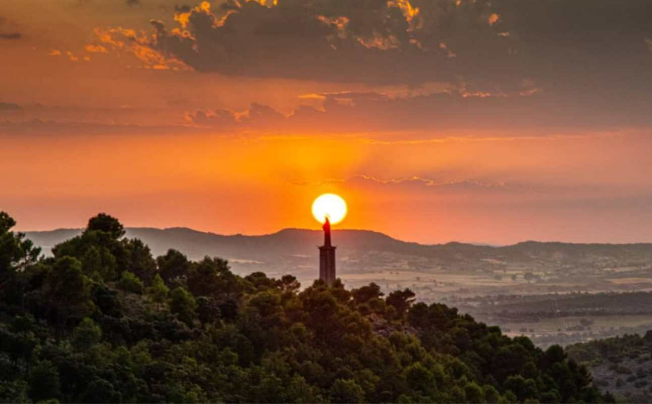 Monumento del Sagrado Corazón de Jesús, en el cerro del Socorro de Cuenca. Foto: David Romero.