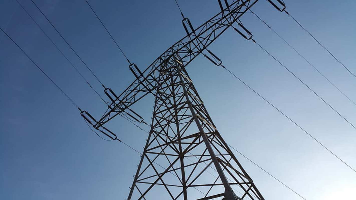 Imagen de archivo. torre electrica, tendido eléctrico, torre alta tensión, luz, electricidad