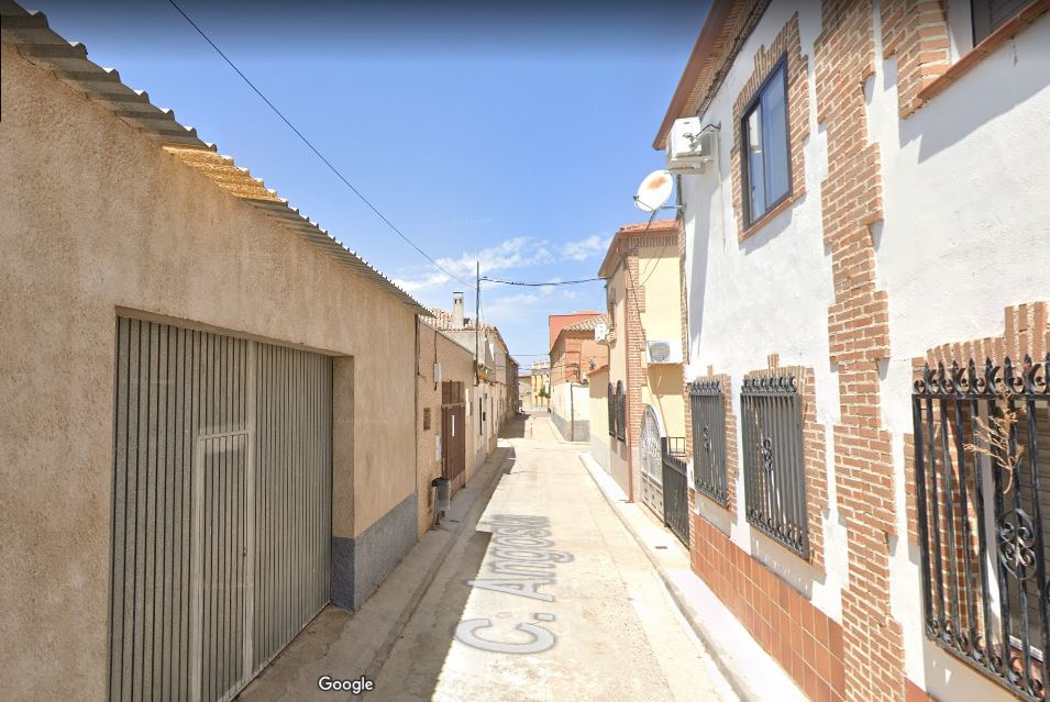 Imagen de archivo de la calle Angosta, en San Bartolomé de las Abiertas. Foto: Google Maps.