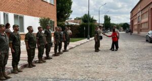 Margarita Robles visita el Acuartelamiento Capitán Arenas de Guadalajara