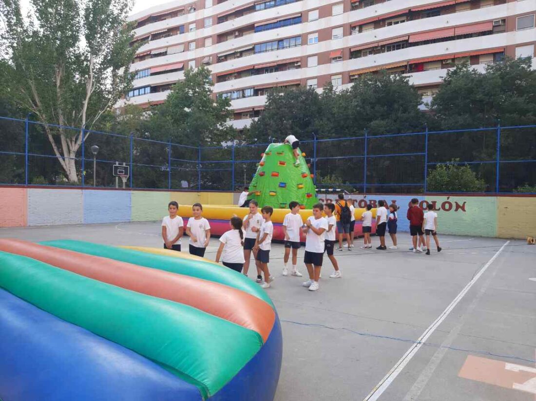 Inicio de curso en el colegio Cristóbal Colón de Talavera de la Reina