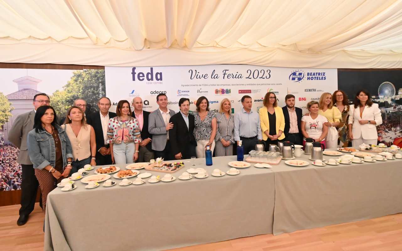 Patricia Franco ha anunciado la resolución de las ayudas en un desayuno en la caseta de FEDA en la Feria de Albacete.