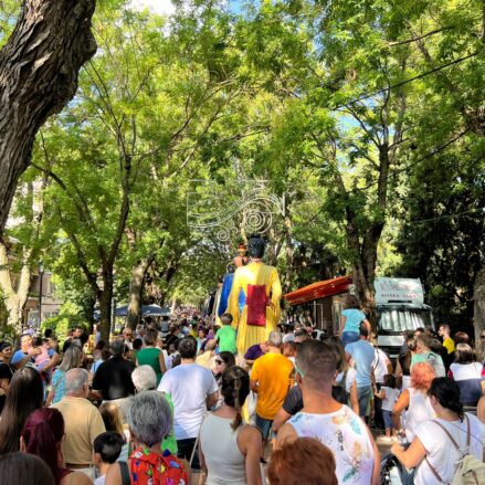 Gigantes y Cabezudos en las Ferias y Fiestas de Guadalajara por el paseo de San Roque