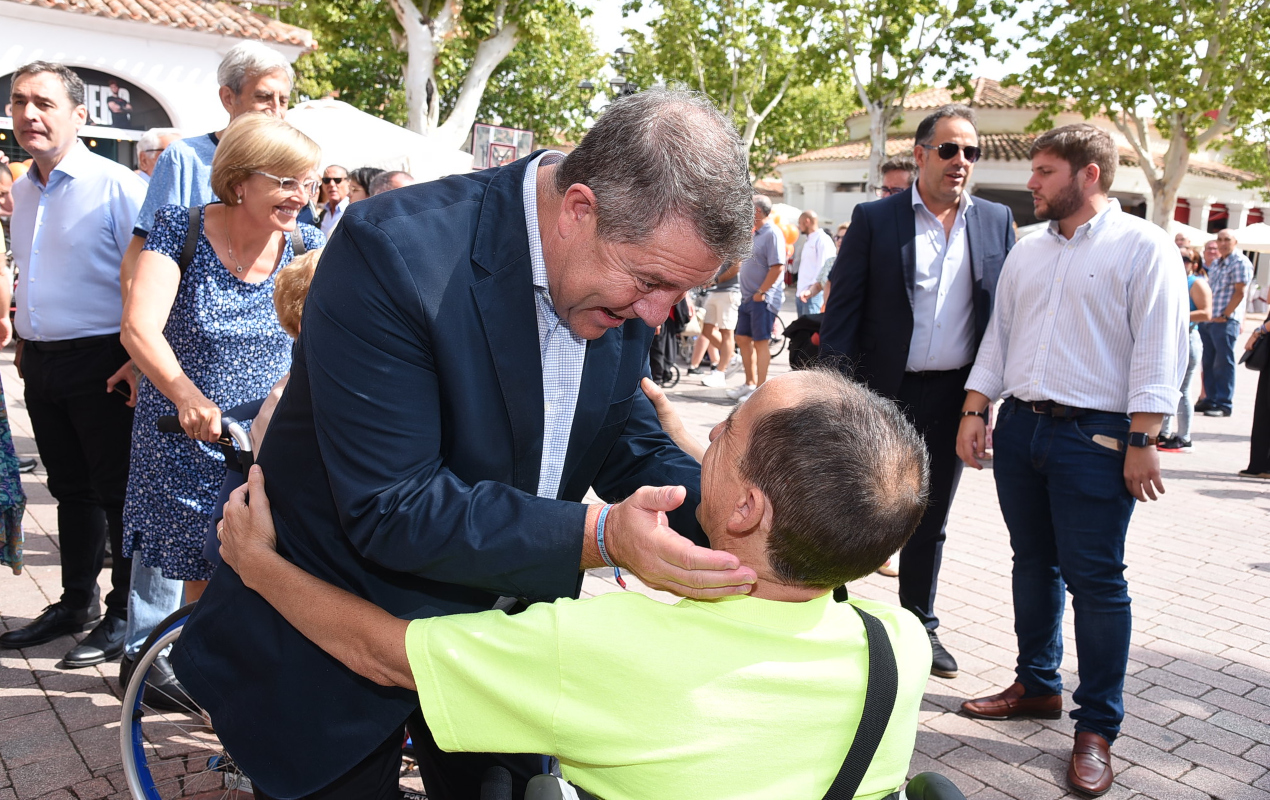 Emilliano García-Page ha estado hoy miércoles en la Feria de Albacete.