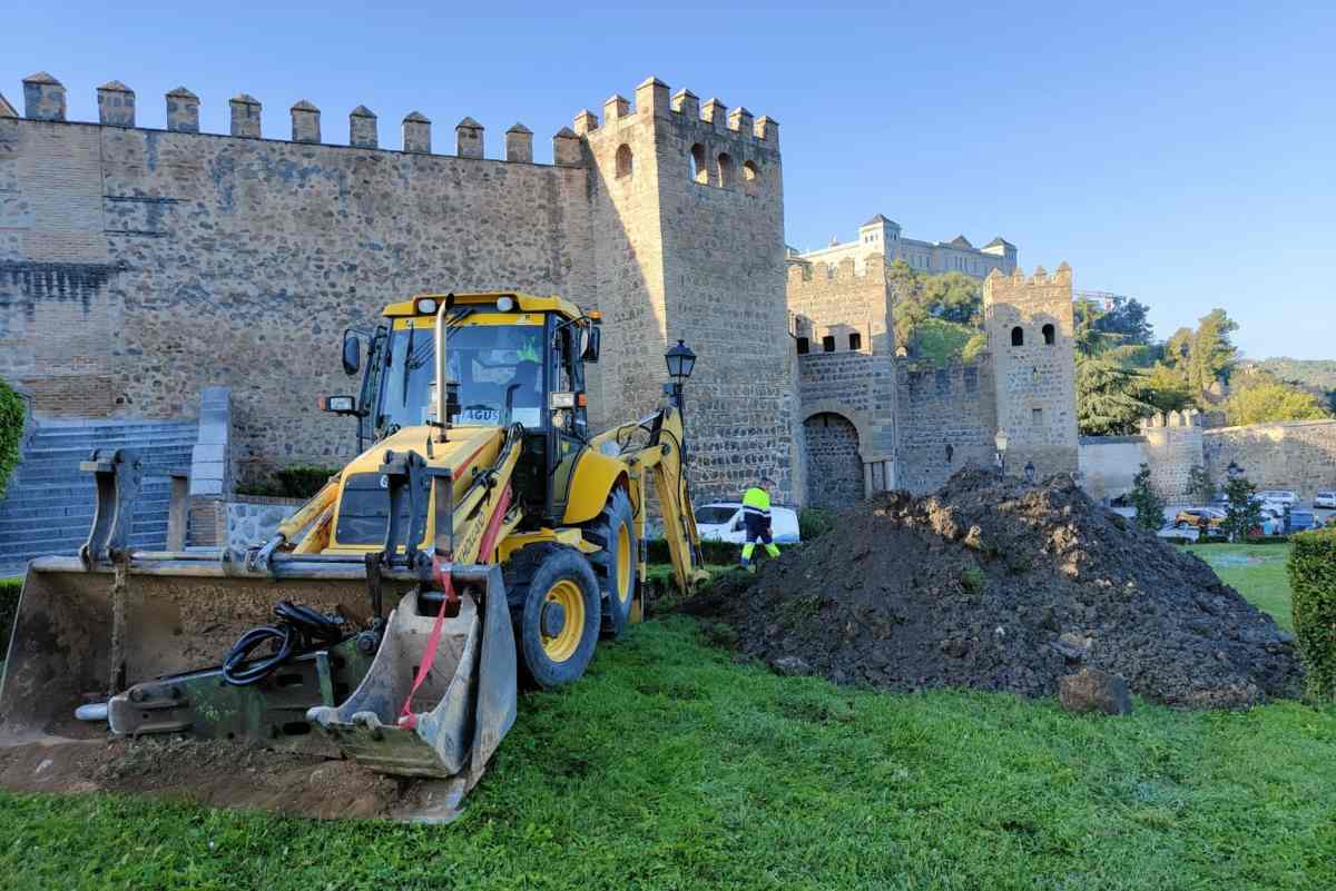 Imagen de la rotura de tubería en Toledo. Foto: David Romero.