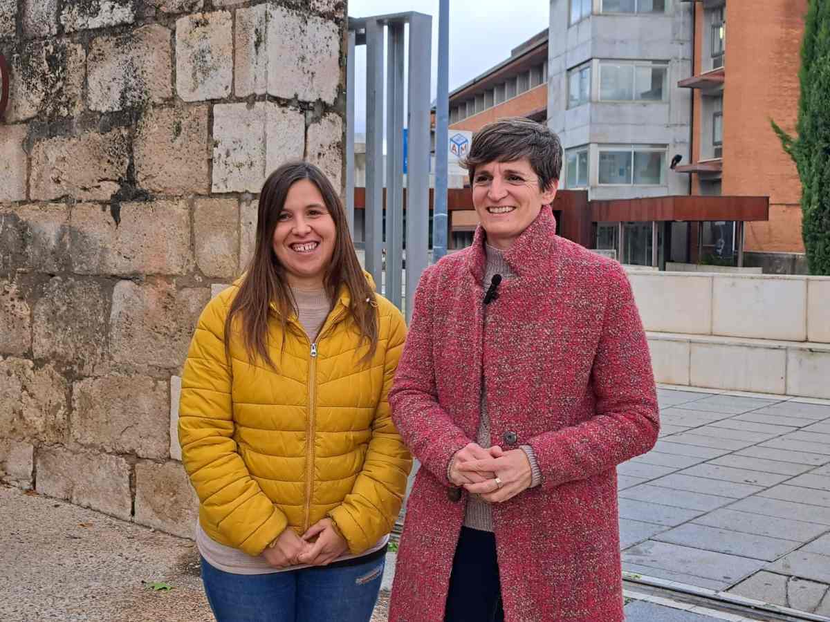 Susana Martínez, portavoz de Aike presenta la moción para el próximo pleno del Ayuntamiento de Guadalajara