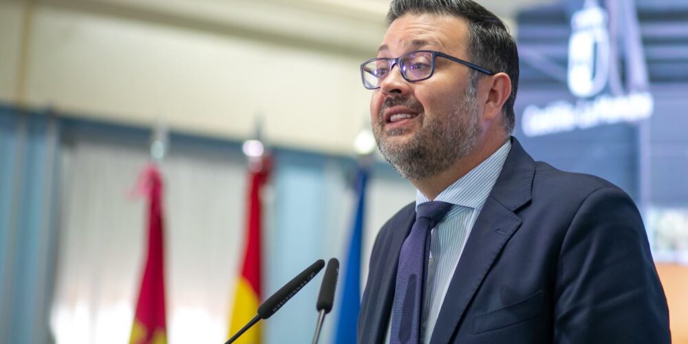 El consejero Amador Pastor asistió a la Inauguración del nuevo pabellón polideportivo del IES ‘Octavio Cuartero’ y el IES ‘Virrey Morcillo’, en Villarrobledo.