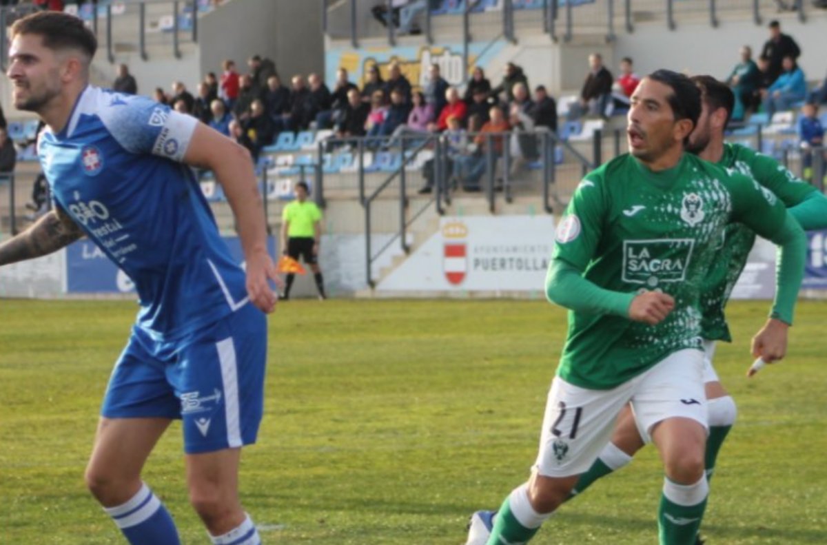 El Puertollano fue superior y ganó por dos goles a cero al CD Toledo.