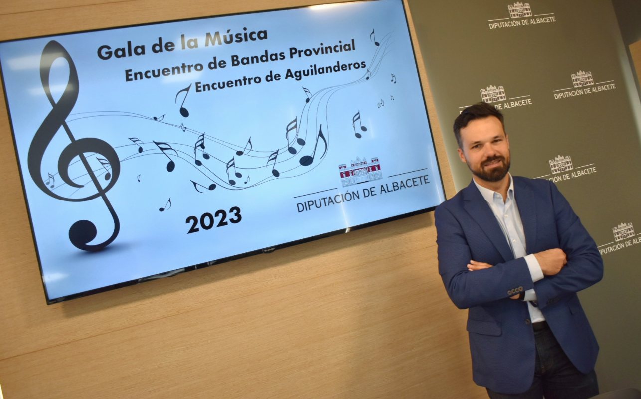 El diputado provincial de Cultura de Albacete, Miguel Zamora, avanzando cómo acaba el sector musical en la provincia en lo que queda de año.