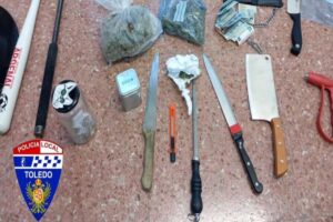Algunos de los objetos que encontró la Policía Local.