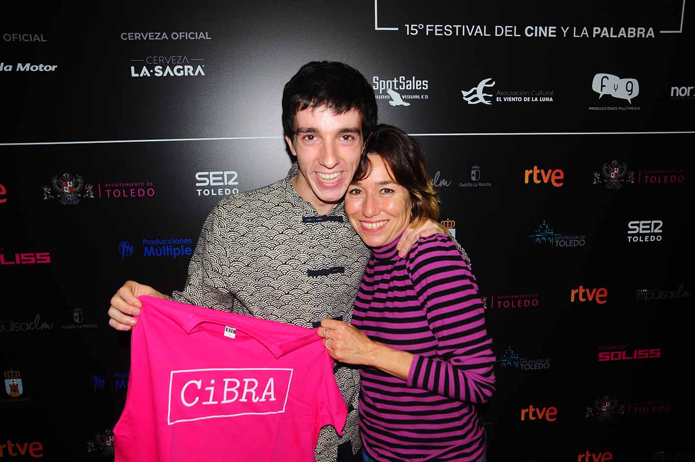 Lola Dueñas junto a Manuel Egozkue, en la presentación de "Sobre todo de noche", en el prólogo del CiBRA.