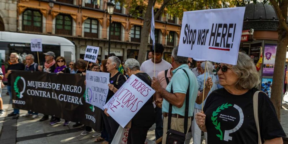 Las manifestantes condenan los atentados de Hamás pero claman contra el "apartheid palestino". Foto: EFE.