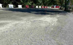 Terreno que iba a ser una zona verde y que ahora será un parking provisional, lo que ha provocado las protestas de la Asociación de Vecinos de Santa Bárbara.