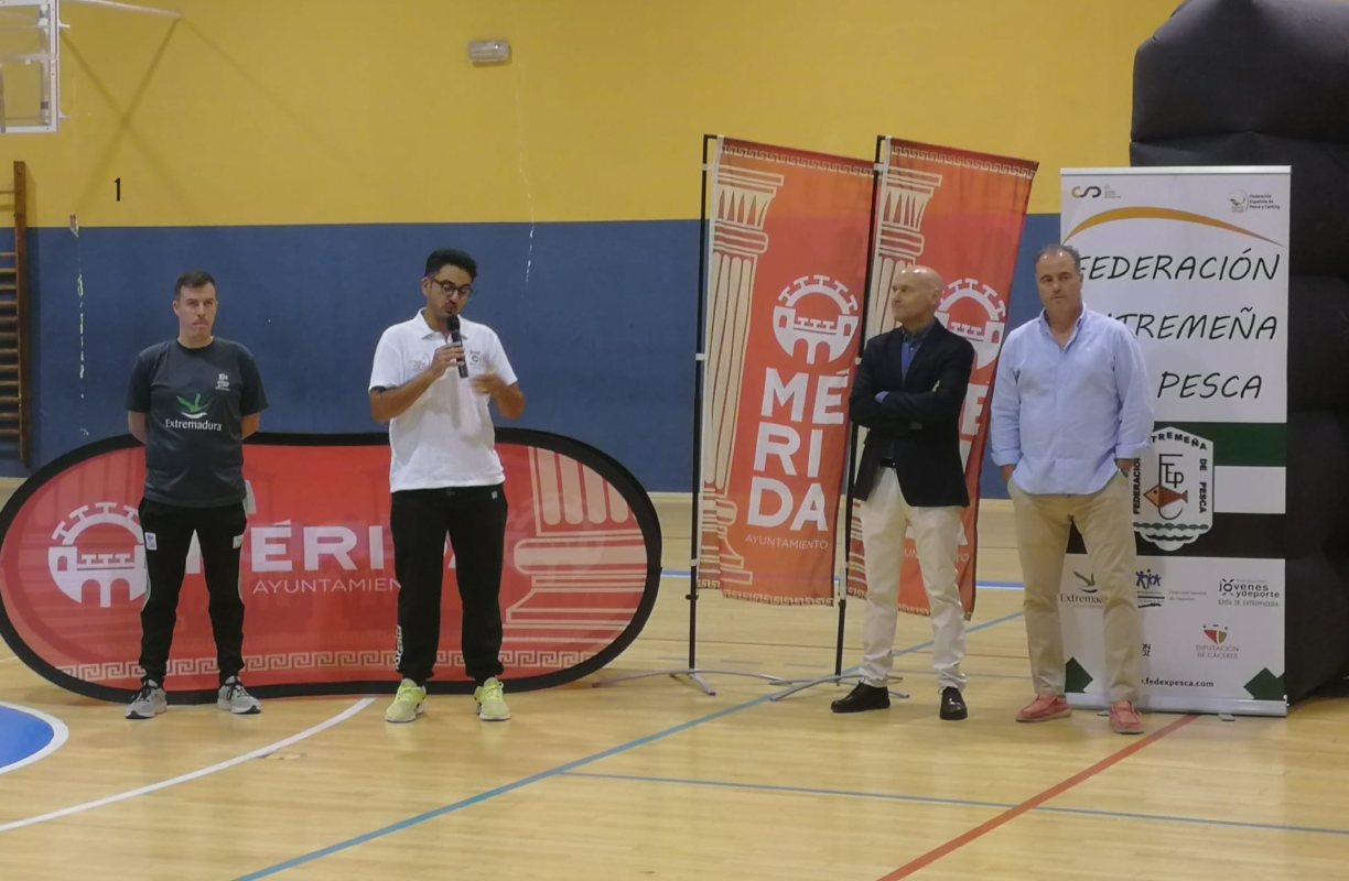 Acto de presentación del 54ª Campeonato de España de pesca. Foto: Federación extremeña.