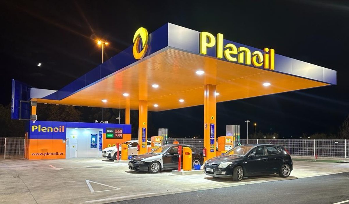 Imagen de la gasolinera de Plenoil en Toledo.