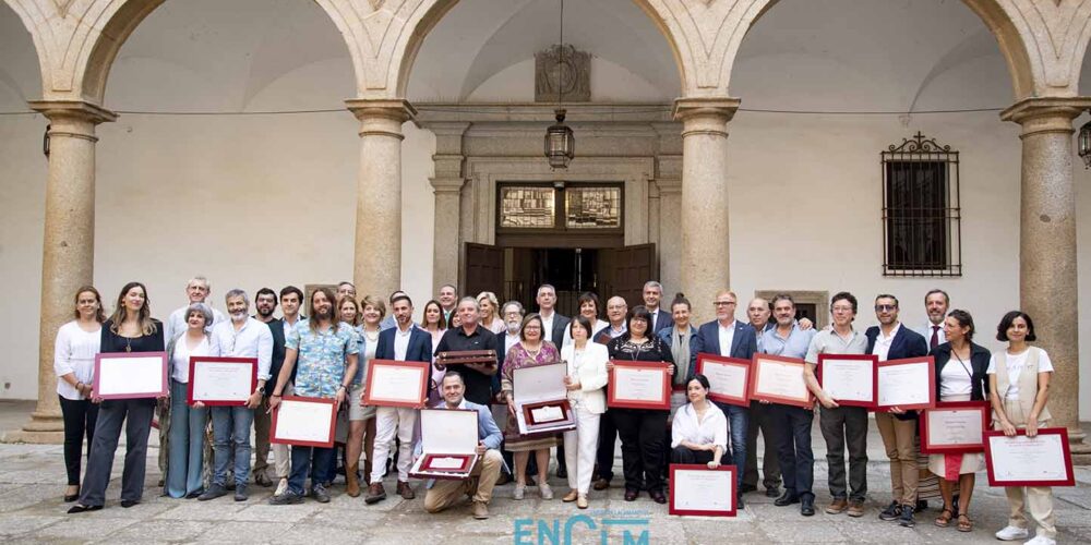 Foto de familia de los Premios Regionales de Artesanía 2023. Foto: Rebeca Arango,