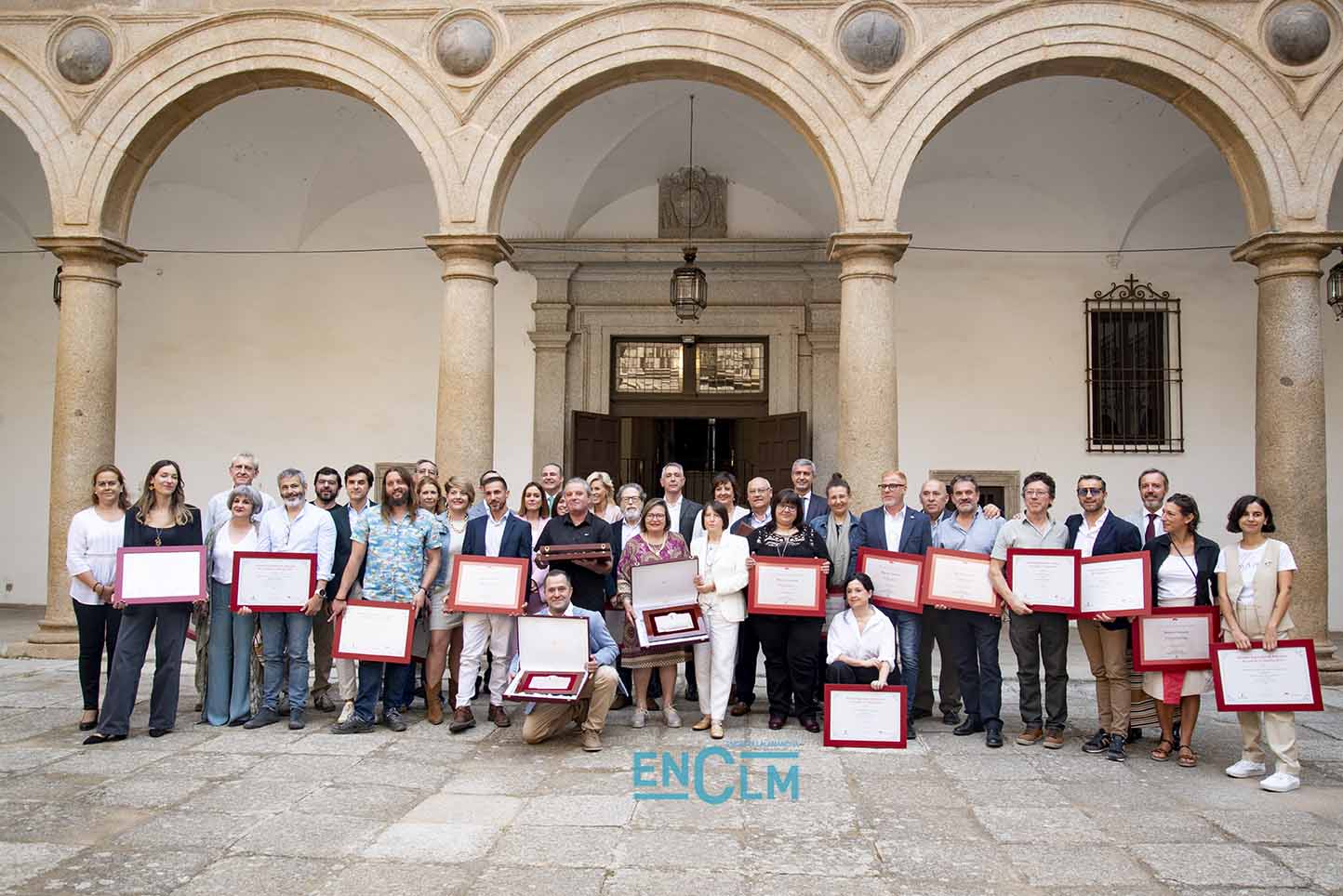 Foto de familia de los Premios Regionales de Artesanía 2023. Foto: Rebeca Arango,