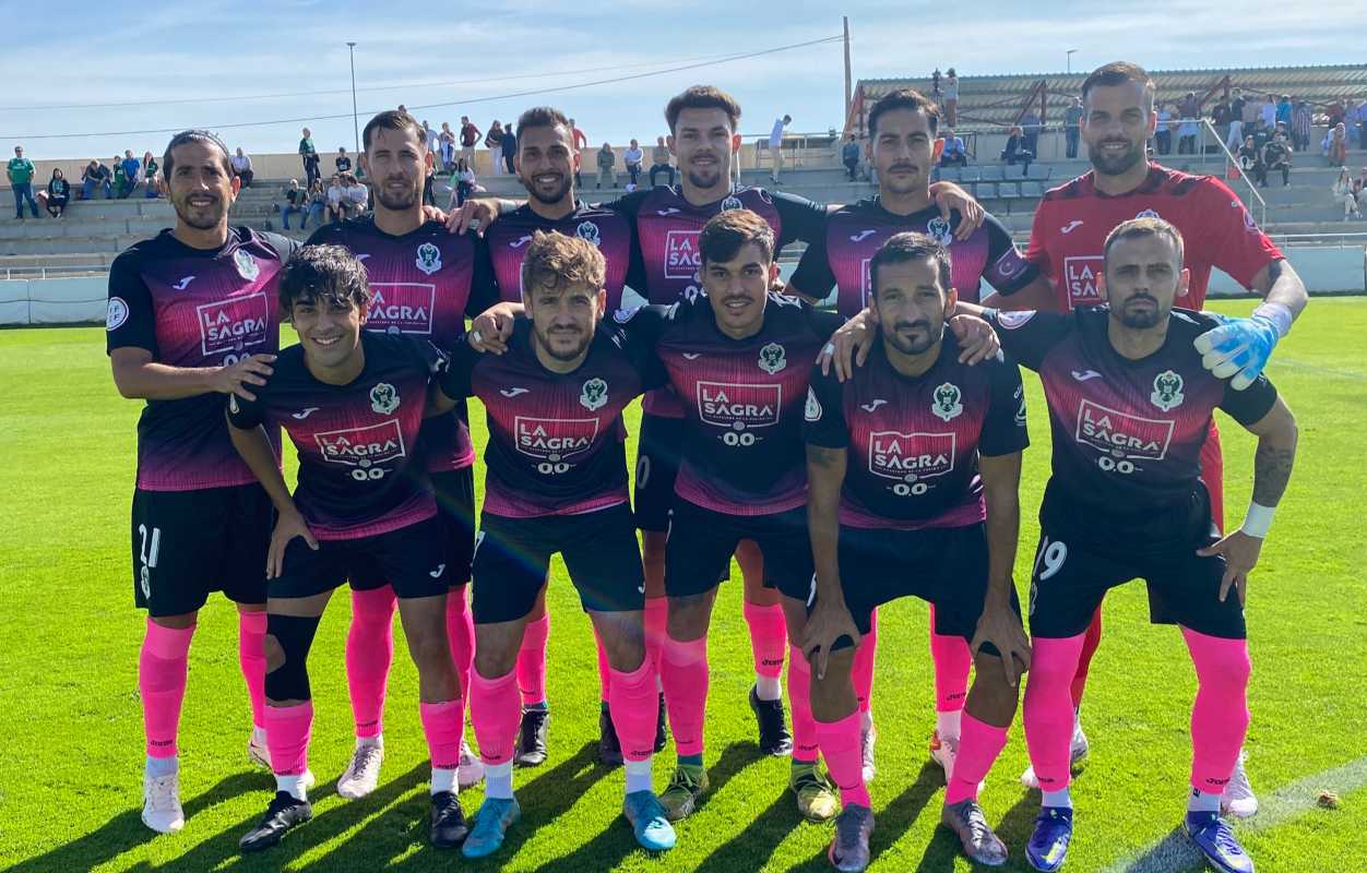 Formacion inicial del Toledo contra el Atlético Albacete. Foto: CD Toledo.