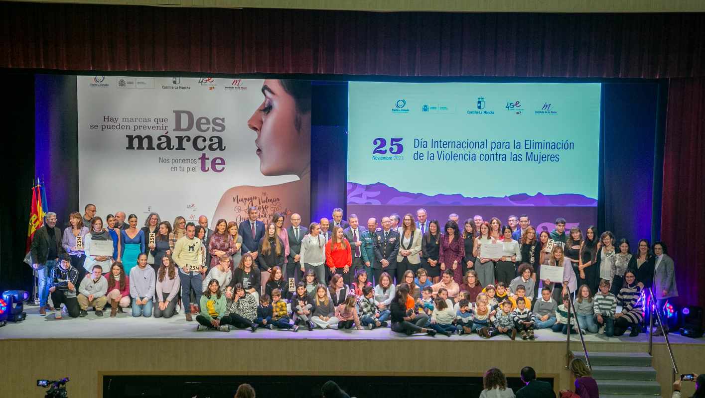 Acto institucional por el Día Internacional de la Eliminación de la Violencia contra las Mujeres.