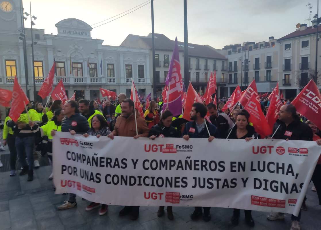 Unas 700 personas participaron en la manifestación «por un convenio justo» en el sector logístico de Guadalajara.