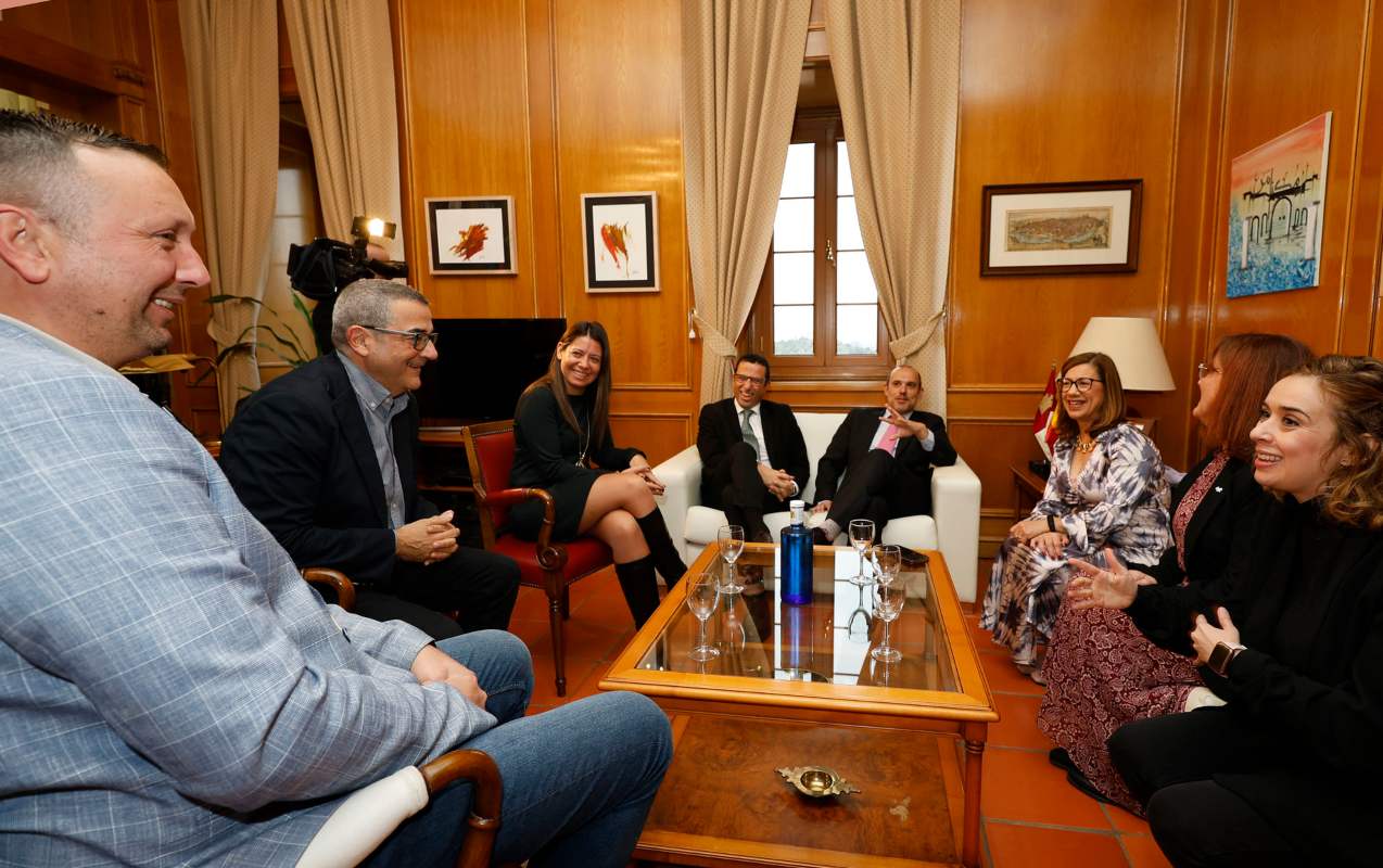 Jornada de trabajo en las Cortes regionales con motivo del Día Mundial de las Personas con Discapacidad.