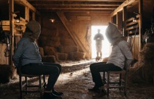 Imagen de "El establo", corto nominado a los Premios Goya 2024.